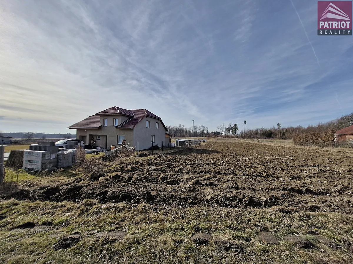 Prodej stavebního pozemku 5700 m²